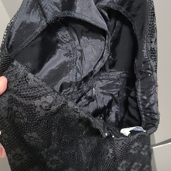 SOLD….Black lace dress - Picture 5 of 7